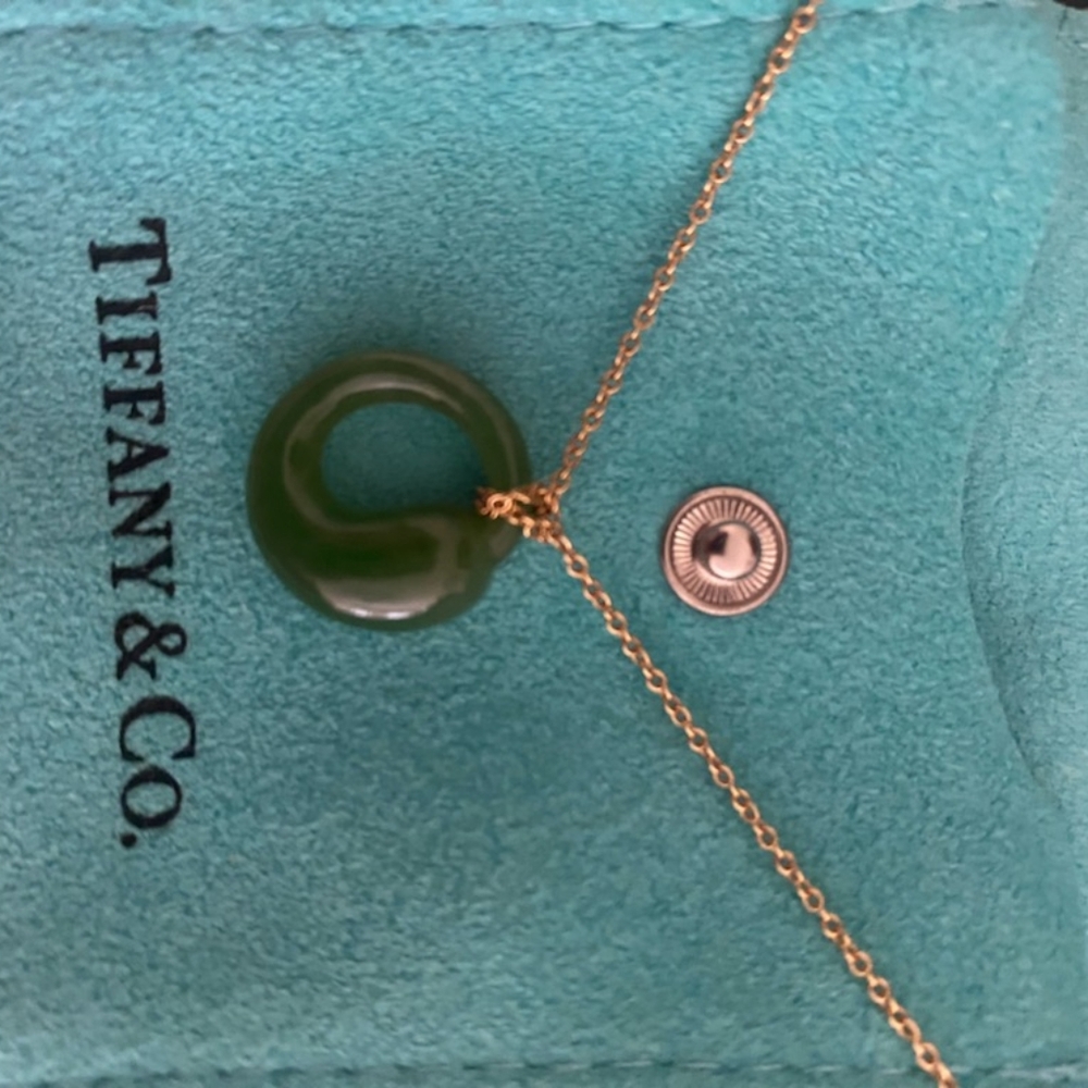 TIFFANY & CO. x Elsa Peretti Jade Eternal Pendant 18k Necklace
